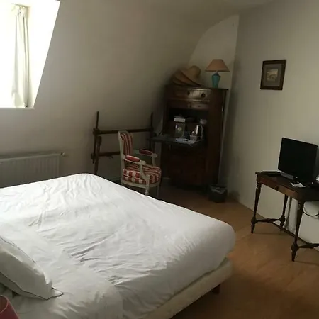 Une En Ville Отель типа 